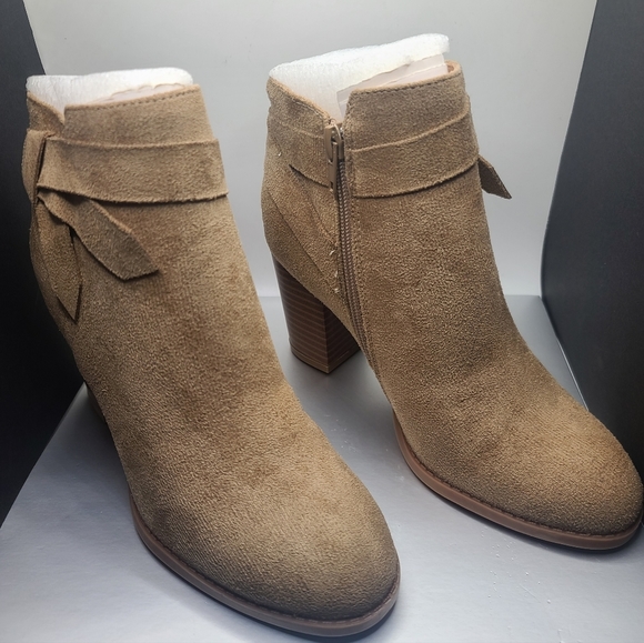 Nwot Women's Ankle Faux Suede Boots Size 5 Tan/Camel color - Picture 11 of 14